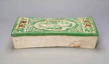 Rectangular Pillow with Mandarin Ducks in a Lily Pond, Jin dynasty, (1115–1234), late 12th/13th