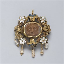 Dress Ornament, Cameo: 1500/1600, mount: early 17th century, South German, Germany, Agate, gold,