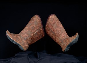 Pair of Woman’s Boots with Tying Ribbon, Tang dynasty(618–906)/ Song dynasty(960–1279), 10th/11th
