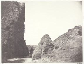 Ruisseau coulant entre une falaise et des rochers, 1854, printed 1978, Édouard Baldus, French, born