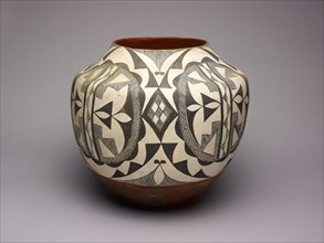Black-and-White Storage Jar with Abstract Geometric Motifs, 1890s, Acoma, Acoma Pueblo, New Mexico,