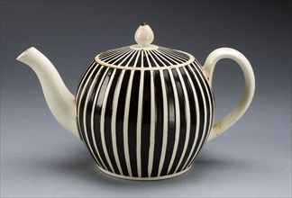 Teapot, c. 1780, England, probably Leeds, Leeds, Lead-glazed earthenware, 11.1 x 17.8 x 10.8 cm (4