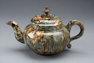 Teapot, 1750/59, Staffordshire, England, Staffordshire, Lead-glazed earthenware (agateware), 9.5 x