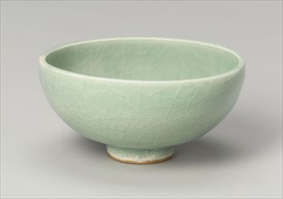 Bowl with Central Floret, Southern Song dynasty (1127–1279), 13th century, China, Longquan ware,