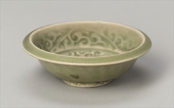 Basin with Stylized Flowers and Sickle-leaf Scrolls, Southern Song (1127–1279) or Yuan dynasty