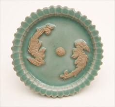 Scalloped-Rim Dish with Confronted Phoenixes and Floral Stamen, Yuan dynasty (1271–1368), China,