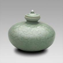 Covered Oil Bottle with Flowering Lotus and Scrolling Leaves, Goryeo dynasty (918–1392), 12th