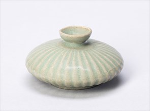 Lobed Oil Bottle, Goryeo dynasty (918–1392), early/mid 12th century, Korean, South Korea, Stoneware