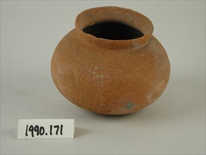 Egyptian, Squat Globular Pot, between 3300 and 3100 BCE, Terracotta, Overall: 3 5/8 × 4 3/4 inches