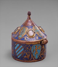 Pyx, ca. 1250, Champlevé enamel on gilt copper, glass, Overall: 3 1/2 × 3 1/2 × 2 5/8 inches (8.9 ×