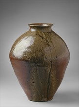 Unknown (Japanese), Storage Jar, 15th century, Stoneware with ash glaze, Overall: 20 7/8 × 12 1/2