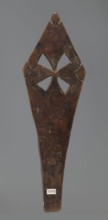 Hand cross fragment, Simple engraved decoration on the surface: four triangular cutouts arranged in