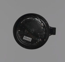 Gnathia-style mug, antique mug from Apulia Southern Italy, 4th–3rd century BC. Red clay with glossy
