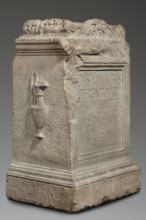 Funerary altar of Lucius Terentius Tarpius and Mucia Polla with Latin inscription, unknown Roman