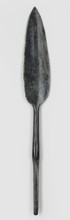 Javelin head, unknown Near Eastern workshop. Flat spearhead with a lanceolate leaf, with a poorly