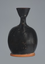 Ariballus lekythos, 4th century BC, Nola, Campania; lekythos vessel, height 12.0 cm, width 7.0 cm.,
