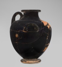 Red-figure hydria depicting the goddess Iris holding a kerykeion, Goluchów Painter Goluchowski