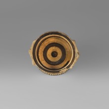 Orientalising pyxis with an animal frieze in the Silhouette style, Images of animals, Middle