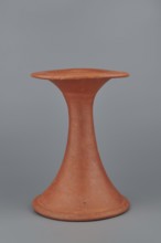 Bowl base. Base for a vessel with an almost equal diameter of both rims. Both rims are irregular,