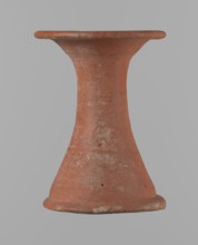 Bowl stand. Base for a vessel with an almost equal diameter of both rims. Both rims are irregular,