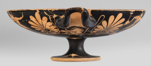 Kylix depicting youths at play, Thalia Painter fl. 520–510 BC. A: three naked youths; B: two youths
