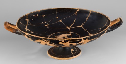Kylix depicting youths at play, Thalia Painter fl. 520–510 BC; scene: A: three naked youths; B: two