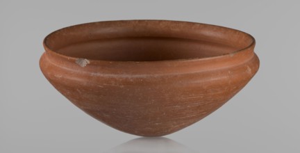 Medum type bowl, Medum type bowl with carination under the rim. Rim diameter smaller than the