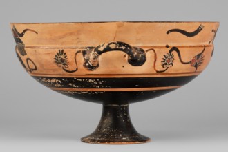 Kylix with a depiction of a mermaid and sphinxes, Griffin-Bird Painter; fantasy creatures