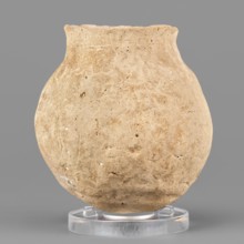 Spherical vessel, unknown Northern Mesopotamian workshop, viseless, hand-made miniature vessel with