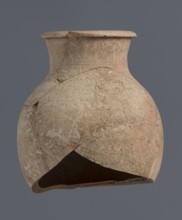 Fragment of a bottle upper 3/4, unknown Northern Mesopotamian workshop, Early Jazira III period ca.