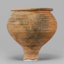 Beaker, unknown Northern Mesopotamian workshop, stemmed beakers; clay, bulging bowl with an