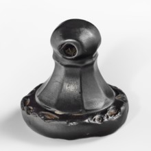 Hittite stamp seal made of hematite. Carefully crafted handle with eight tapering faces ending in a