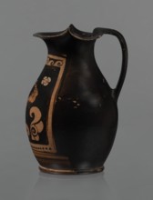 Red-figure oinochoe, Oinochoe with a flat foot separated by a ring, an oval belly, and sloping