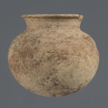 Globular vessel, unknown Northern Mesopotamian workshop; clay; Early Jazira III / Early Dynastic