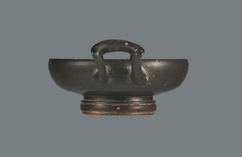 Black-finished goblet, 4th century BC, Campania; vessel goblet; height 5.0 cm, width 12.5 cm., A