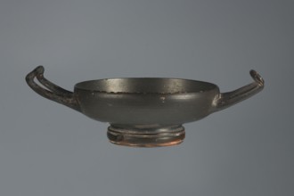 Black-finished goblet, 4th century BC, Campania; vessel goblet; height 5.0 cm, width 12.5 cm., A