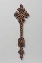 Hand cross, Ethiopian workshop. The upper part, inscribed in a rhombus, is mounted on a long shaft