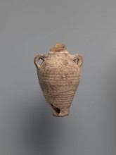 Water vessel qulla, bottle gulla. Ovoid, elongated body, wider in upper part, above half the