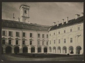 Vilnius. University - Skarga Courtyard, Bulhak, Jan 1876-1950 photographer, Vilnius Lithuania, ca.