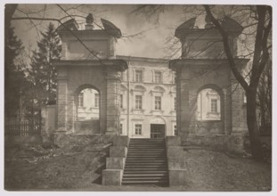 Gate of the Sapieha Palace in Antakalnis, photographed by Jan Bulhak 1876–1950, Vilnius, ca. 1934.