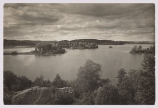 Trakai - islands on the lake; Bulhak, Jan 1876-1950 photographer; Trakai Lithuania; lakes;