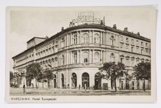 Hotel Europejski at Krakowskie Przedmiescie, Warsaw; photographer, published by Wydawnictwo Salonu
