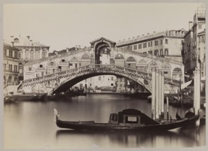 Venice. Grand Canal with a view of the Ponte di Rialto, Carlo Naya 1816–1882, 1865–1875. Photograph