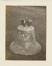 Bell from the church in Powroznik Galicia, 16th century, requisitioned in 1917/1918 — general view;