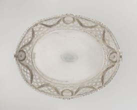 Openwork fruit basket by Harris, CS & Sons London; goldsmiths, fl. 1817–1933 and Charles Stuart