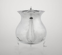 Pear-shaped teapot supported on three legs, smooth, with a flared upper edge topped with a