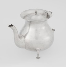Teapot by Stokes & Ireland Ltd Birmingham; goldsmiths; fl. 1872–1925. Pear-shaped teapot supported