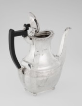 Coffee pot by Harris, CS & Sons London; goldsmiths' firm, fl. 1817–1933 and Charles Stuart Harris