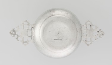 Porridge bowl porringer, maker: Vander, Henry & Vander Arthur; maker's firm: Vander, CJ, Ltd