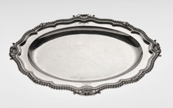 Oval Platter, Smith, Benjamin & James fl. 1809–1812 maker's role / goldsmith's firm, coats of arms,